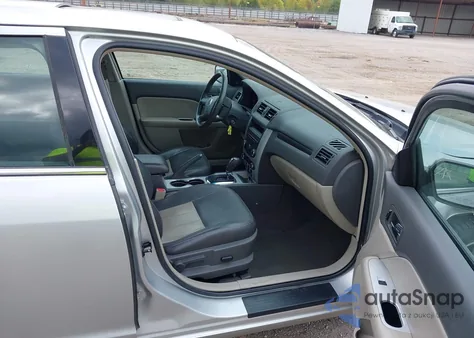 2010 Mercury Milan Premier z USA, uszkodzony, nr VIN 3MEHM0JG4AR653126